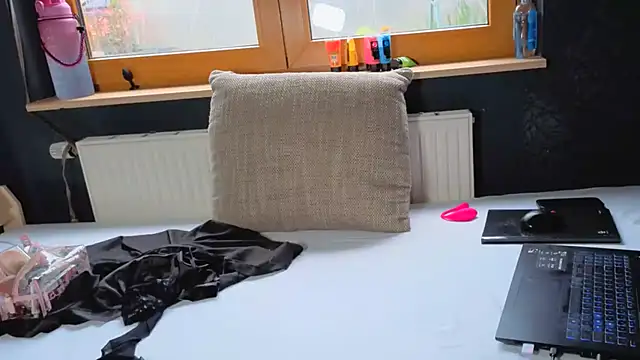 Snapshot of SherryOutdoor1 chatting on October 24, 2025, 7:38 am SherryOutdoor1 online show from October 24, 2025, 7:38 am