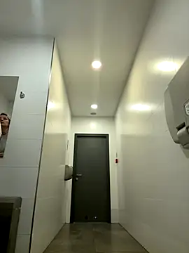 Diamond Bunny  online show from November 26, 2025, 1:45 pm