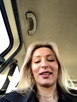 Diamond Bunny  online show from January 14, 2026, 1:39 pm