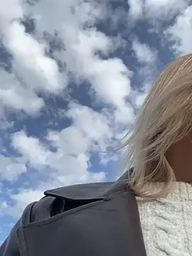 Diamond Bunny  online show from February 1, 2026, 12:26 pm