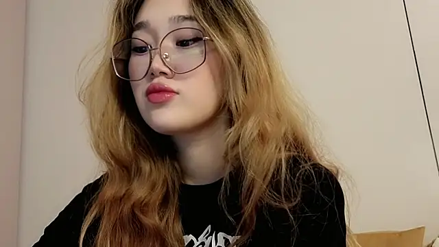 Jennatyan online show from March 6, 2026, 6:43 am