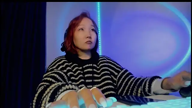 Snapshot of himeros_goddess chatting on October 14, 2025, 4:57 am himeros goddess online show from October 14, 2025, 4:57 am