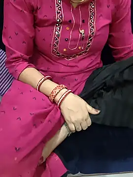 Snapshot of kaveerpooja947 chatting on May 6, 2026, 5:18 pm kaveerpooja947 online show from May 6, 2026, 5:18 pm