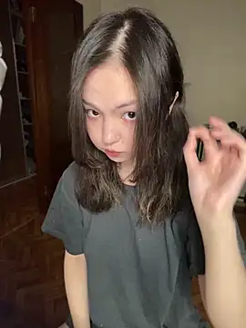 Snapshot of lalallalalaa- chatting on March 19, 2025, 8:34 am lalallalalaa- online show from March 19, 2025, 8:34 am