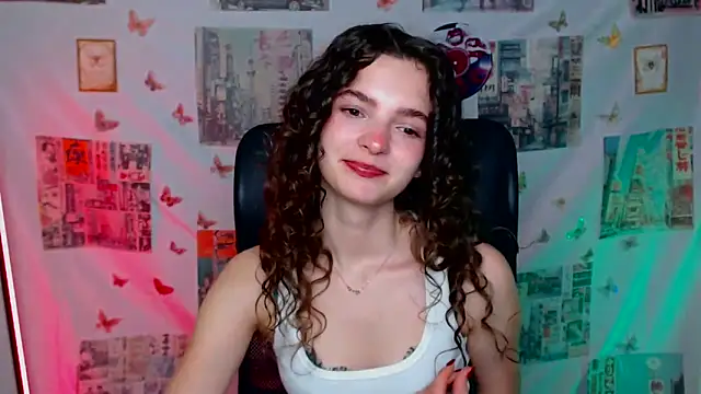  SusieSu  online show from April 11, 2026, 6:34 pm