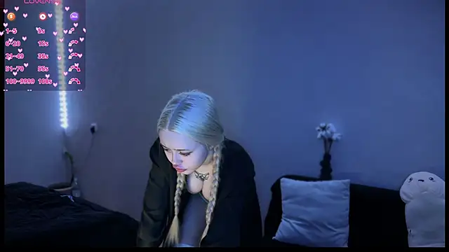 SusieEvans online show from February 24, 2025, 2:48 pm