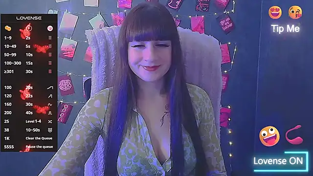 Violla My online show from December 5, 2025, 6:44 am