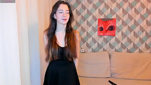 EvaBradley online show from December 8, 2024, 3:45 pm