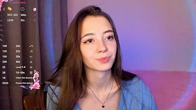 EvaBradley online show from November 1, 2025, 6:32 pm