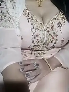 Snapshot of Anamika_Kapoor chatting on February 26, 2025, 10:31 pm Anamika Kapoor online show from February 26, 2025, 10:31 pm