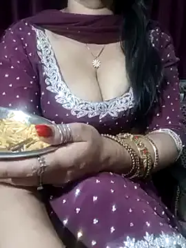 Snapshot of Anamika_Kapoor chatting on February 28, 2025, 10:17 pm Anamika Kapoor online show from February 28, 2025, 10:17 pm