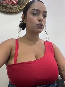 Snapshot of Sara-77 chatting on May 21, 2026, 11:45 pm Sara-77 online show from May 21, 2026, 11:45 pm