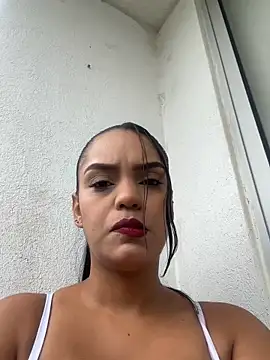 Snapshot of Sara-77 chatting on June 6, 2026, 8:13 pm Sara-77 online show from June 6, 2026, 8:13 pm
