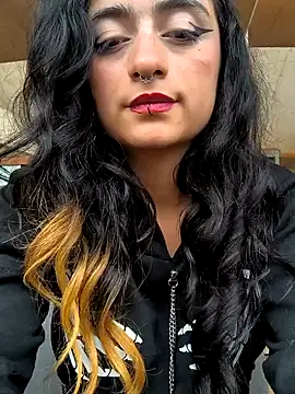 Lila Desiree online show from February 13, 2025, 7:42 pm