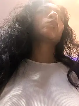 Lila Desiree online show from December 20, 2025, 3:52 pm