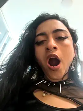 Lila Desiree online show from March 6, 2026, 4:47 pm