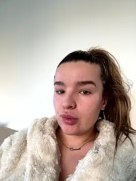 maisiesmithx online show from January 7, 2026, 12:18 pm