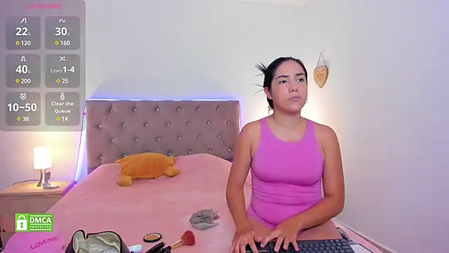 Scarlett 00  online show from January 10, 2025, 8:15 pm