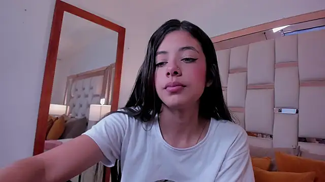 coraltaylor online show from December 5, 2024, 10:56 pm