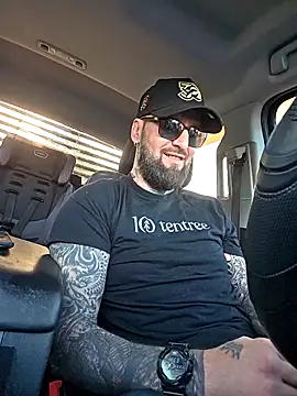 Beardedtattood online show from October 24, 2025, 12:34 pm