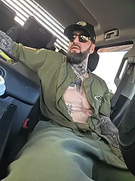 Beardedtattood online show from October 29, 2025, 1:13 pm