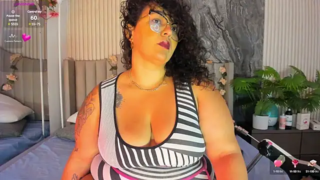 Reginavegaa online show from March 4, 2025, 12:01 pm