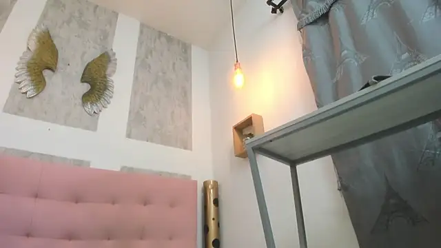 zhamira 21 online show from December 13, 2025, 8:25 pm