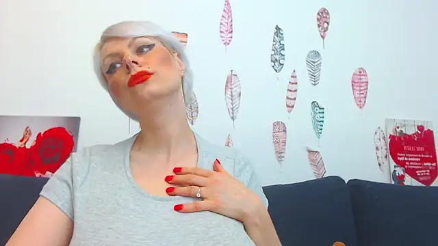 ForeverBarbie  online show from September 12, 2025, 11:26 pm