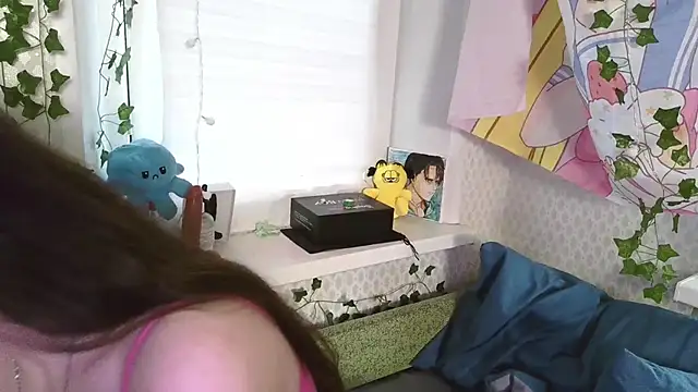 Mila starx online show from December 5, 2024, 7:05 am