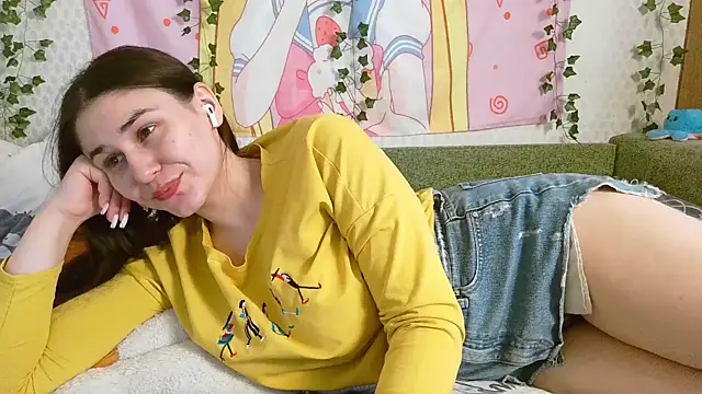 Mila starx online show from March 8, 2025, 8:00 am