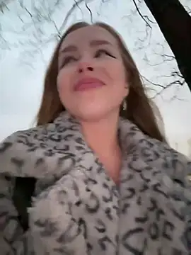 mur girl online show from December 7, 2024, 1:29 pm