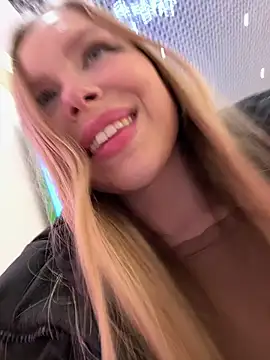 mur girl online show from January 3, 2025, 2:51 pm