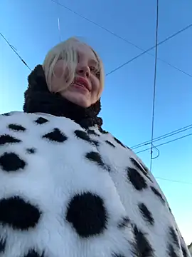 mur girl online show from January 18, 2025, 9:45 am