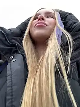 mur girl online show from March 2, 2025, 11:18 am