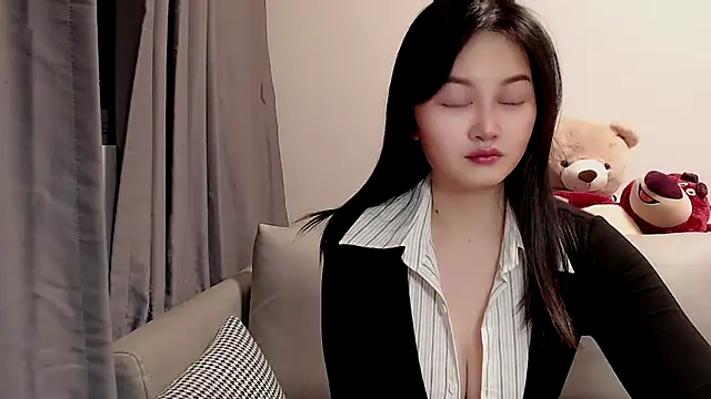 Little-sweet online show from February 11, 2025, 2:03 am
