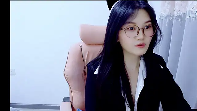 Little-sweet online show from October 21, 2025, 1:56 pm