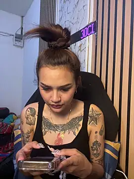 Snapshot of Kate_99 chatting on June 6, 2026, 4:17 am Kate 99 online show from June 6, 2026, 4:17 am