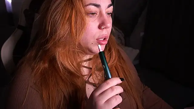 Kittywakee online show from December 18, 2025, 10:27 pm