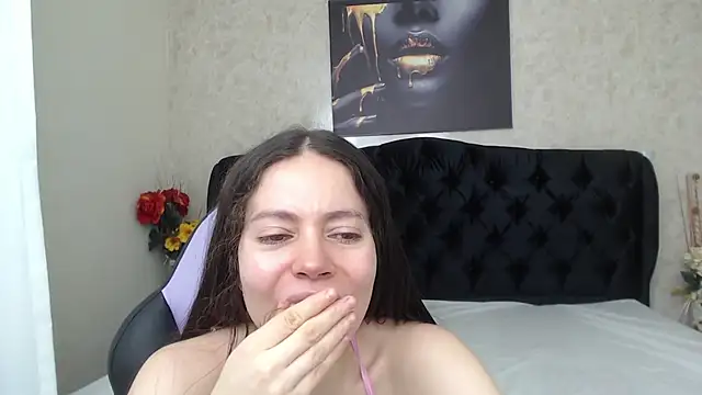 gabymendex online show from September 17, 2025, 3:57 pm