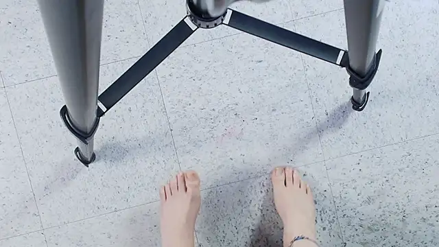 Aylen darkmoor online show from December 17, 2025, 7:42 pm