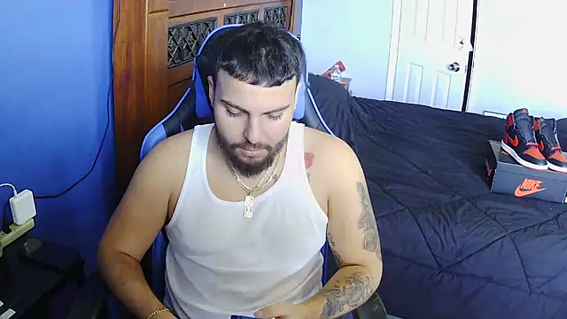 Snapshot of MasterKvn chatting on February 12, 2025, 6:40 pm MasterKvn online show from February 12, 2025, 6:40 pm