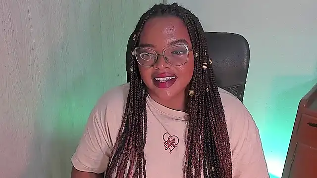 conielaurenth online show from July 15, 2026, 6:07 am