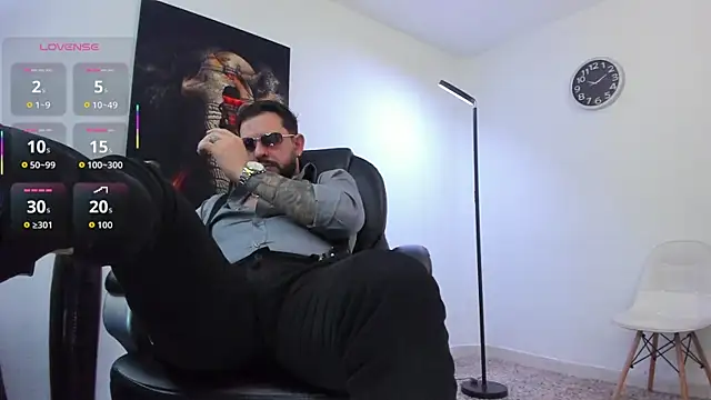 Ethan Castellano online show from October 3, 2025, 9:56 pm