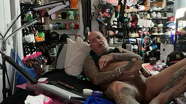 Snapshot of joeytatts66 chatting on July 2, 2026, 3:23 am joeytatts66 online show from July 2, 2026, 3:23 am