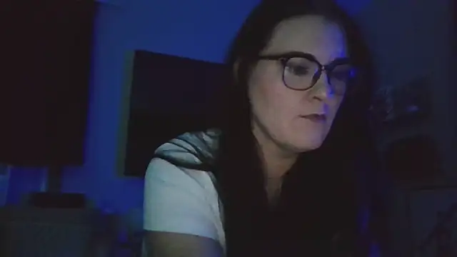 Snapshot of _CumSeeV_ chatting on October 29, 2025, 3:42 am  CumSeeV  online show from October 29, 2025, 3:42 am