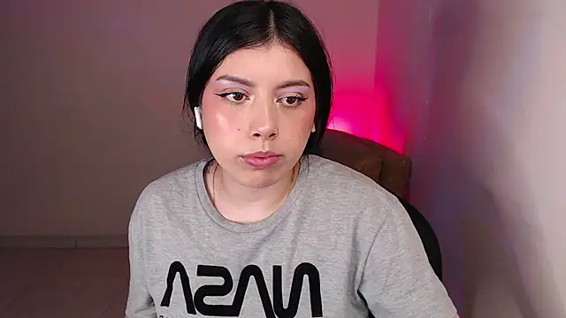 Snapshot of iam_emy chatting on March 15, 2026, 1:55 am iam emy online show from March 15, 2026, 1:55 am