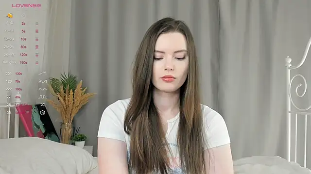 LoraDevon online show from February 26, 2025, 7:27 pm