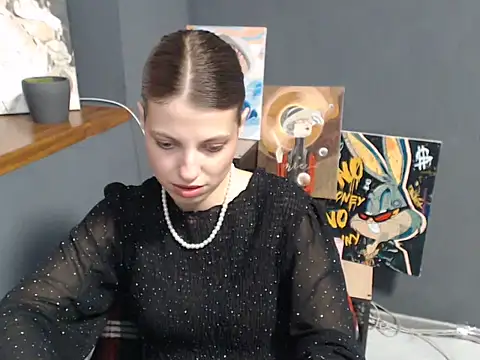 Snapshot of felicity_gold chatting on June 17, 2026, 7:00 am felicity gold online show from June 17, 2026, 7:00 am