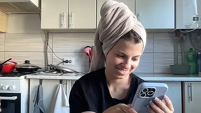 Snapshot of felicity_gold chatting on July 21, 2026, 6:05 am felicity gold online show from July 21, 2026, 6:05 am