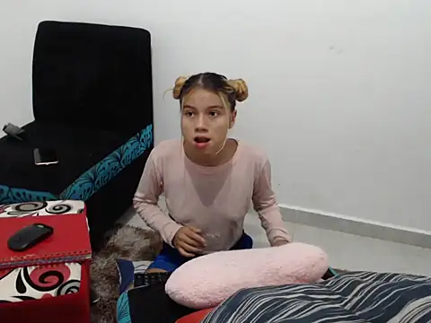 Naomi991 online show from February 7, 2025, 3:52 pm